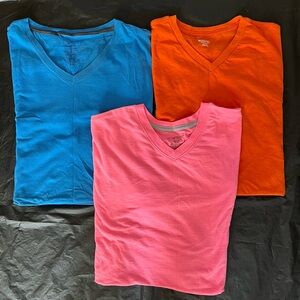 3 short sleeve t shirts/ 2XL/ unisex